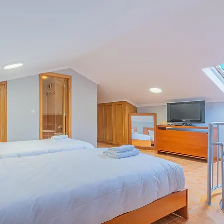Mit Meerblick By Interhome Lejlighed Levadas